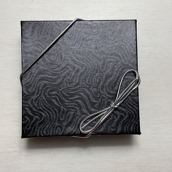 Prom/ bridesmaid earrings and bracelet set. Silver. Adjustable bracelet. - Picture 7 of 7